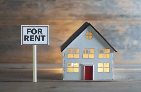 Familie cautam urgent casa / apartment modest de inchiriat
